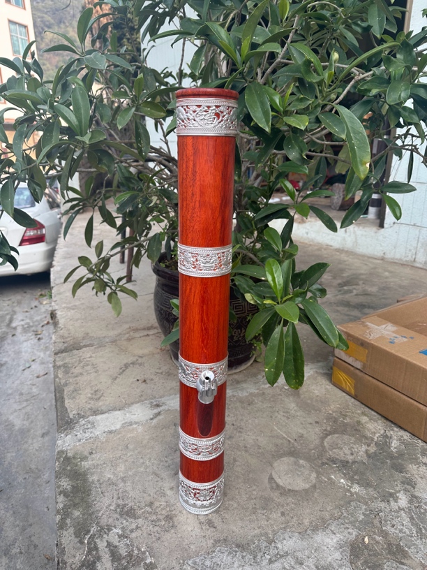 非洲红花梨，高度78外口9.8内口7.8，5道镂空雕刻款