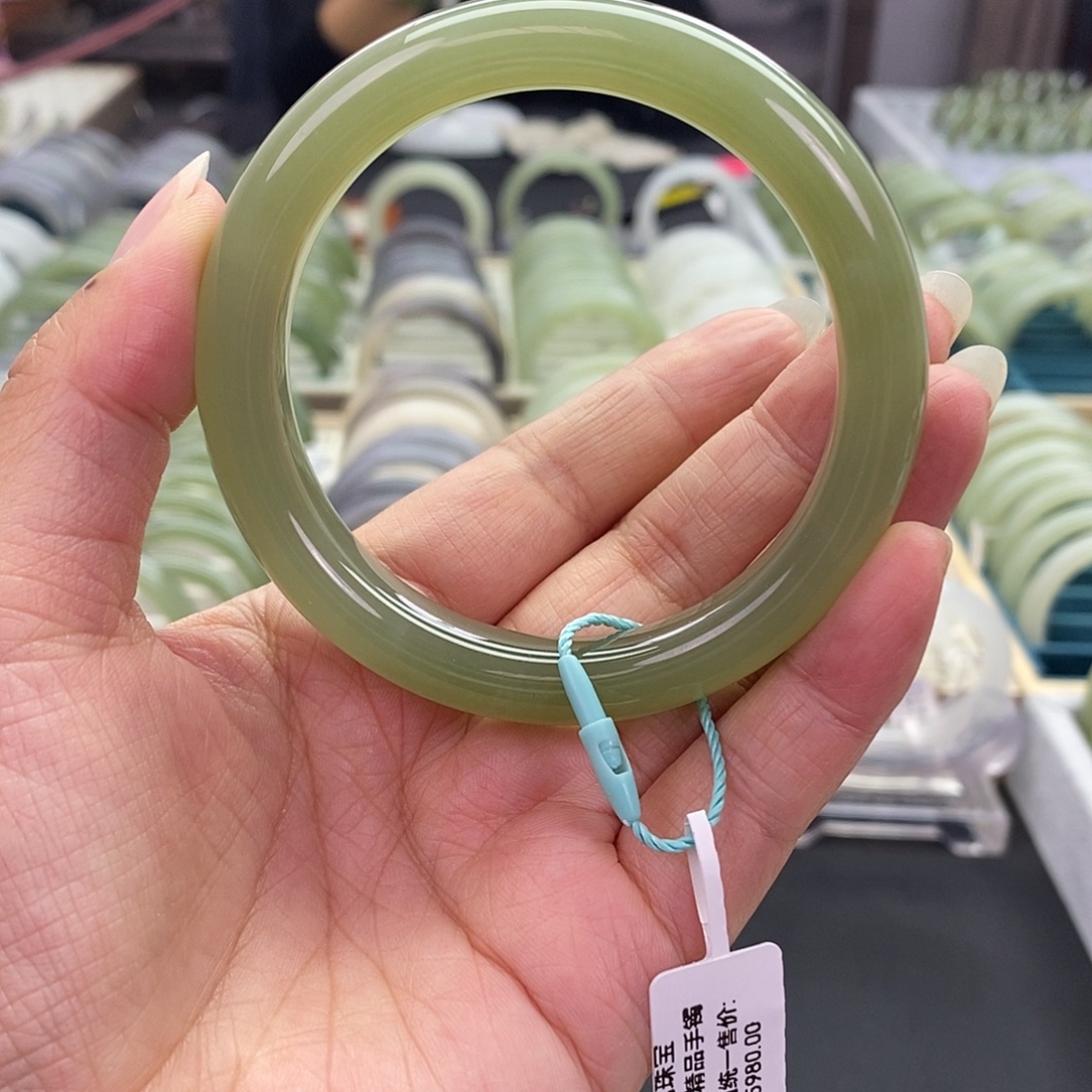 和田玉未镶嵌珠宝奇石和田玉手镯57