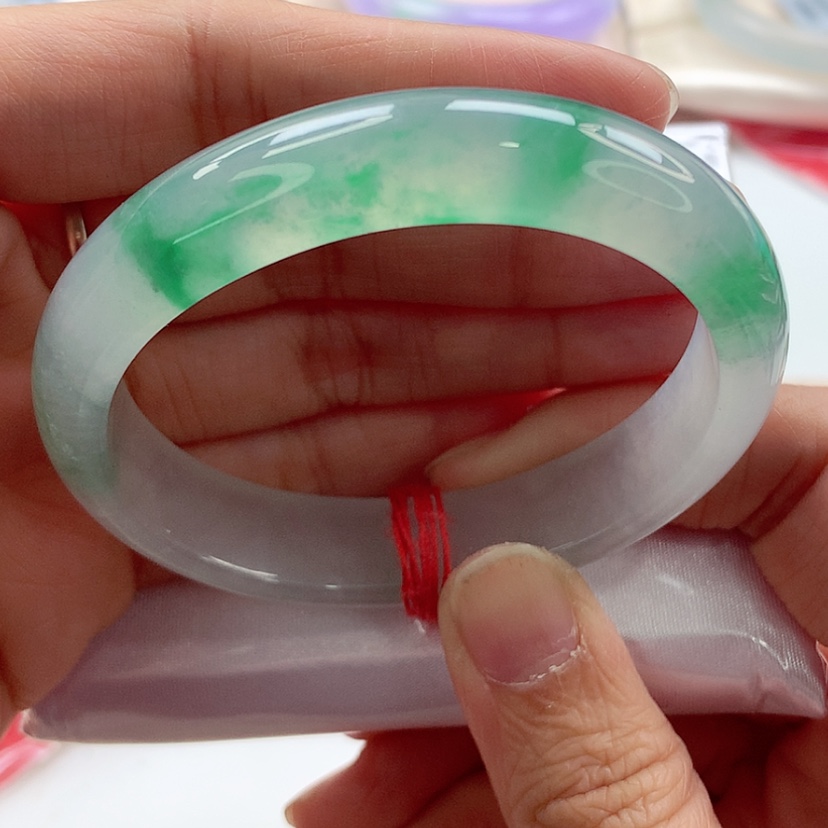 【闪购商品】翡翠手镯（贵妃镯）未镶嵌一步到位梦中情镯A