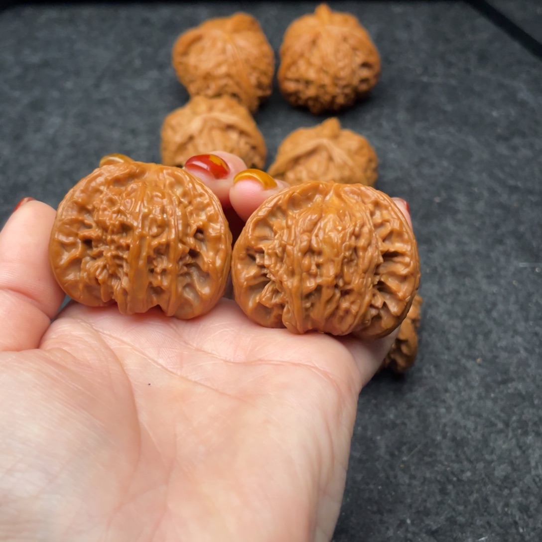 .***.文玩核桃吊坠狮子头