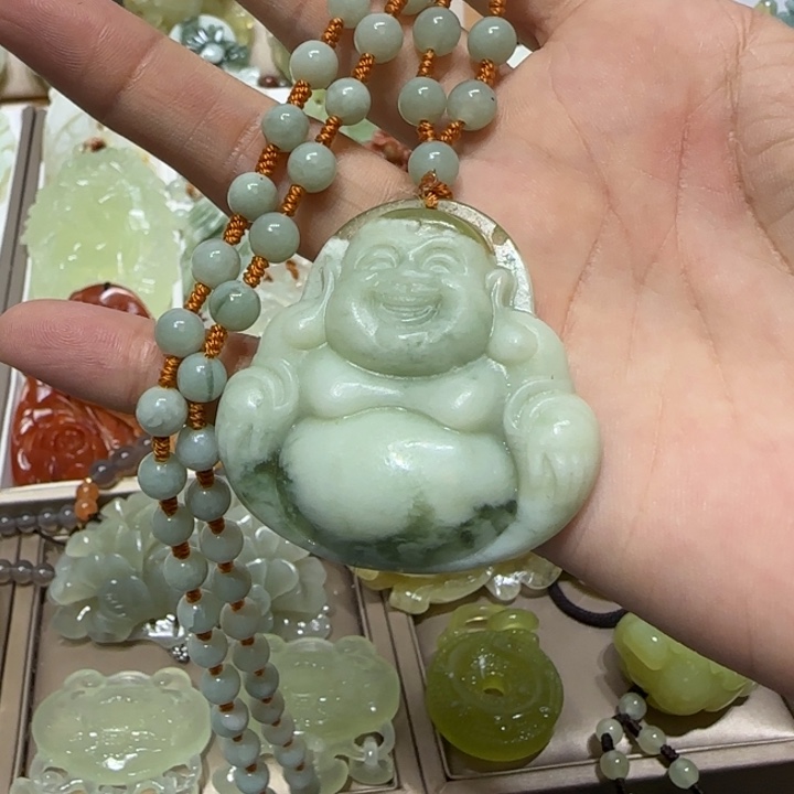 蛇纹石玉吊坠未镶嵌