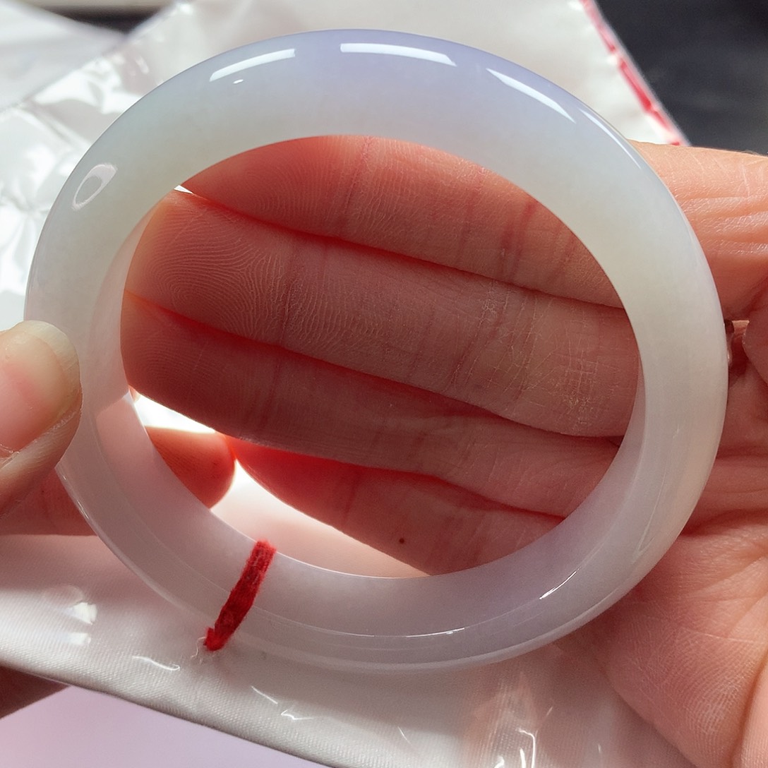 翡翠手镯未镶嵌58圈