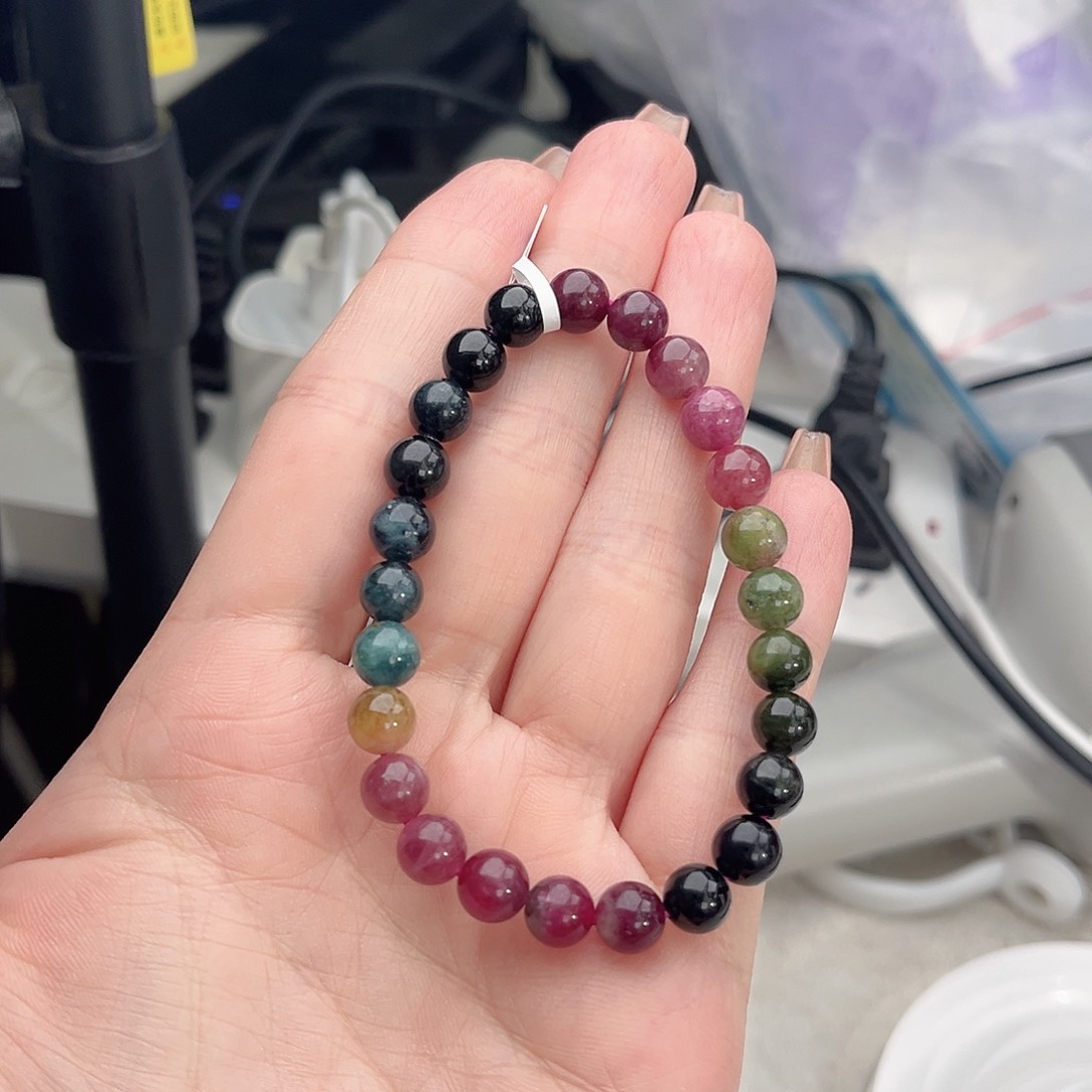 碧玺多样性发一件未镶嵌