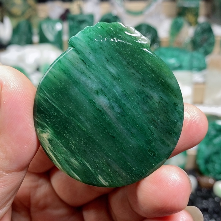 未镶嵌独山玉颈饰