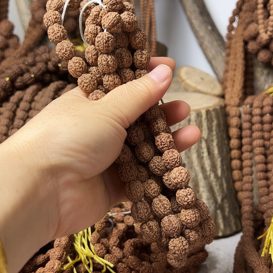 青***心吊坠金刚菩提麦穗龙114颗，保出手持