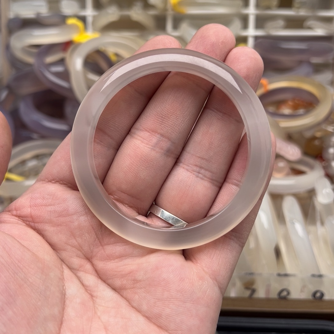 玛瑙/玉髓未镶嵌手镯57.4圈口出单号运费10不退