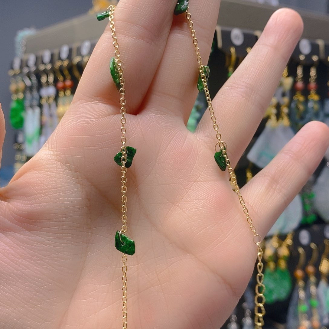 颈饰未镶嵌翡翠翡翠