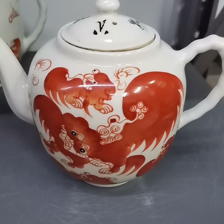 壶天****5红狮子侧把壶一只