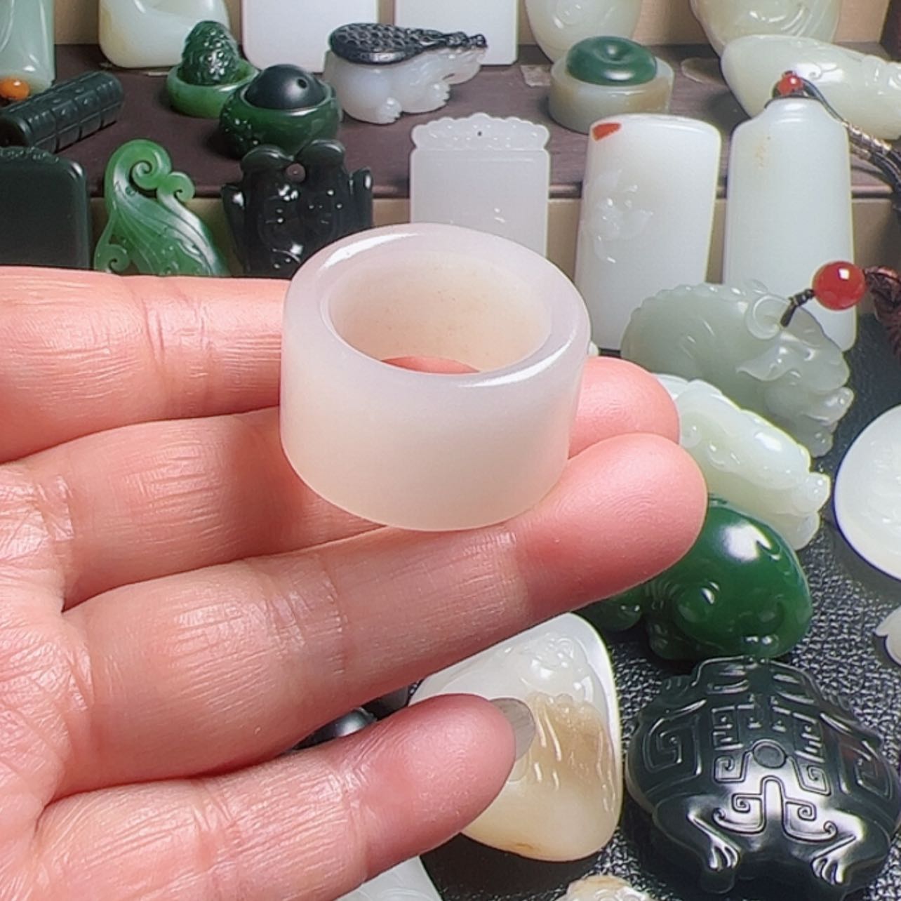 【闪购商品】和田玉戒指未镶嵌别****呢