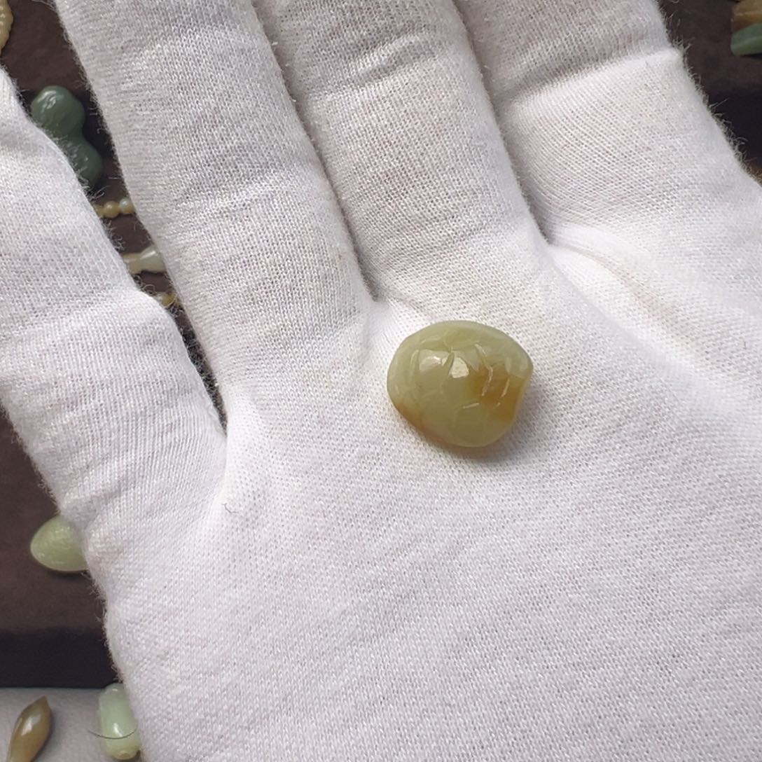 和田玉（糖玉）未镶嵌颈饰