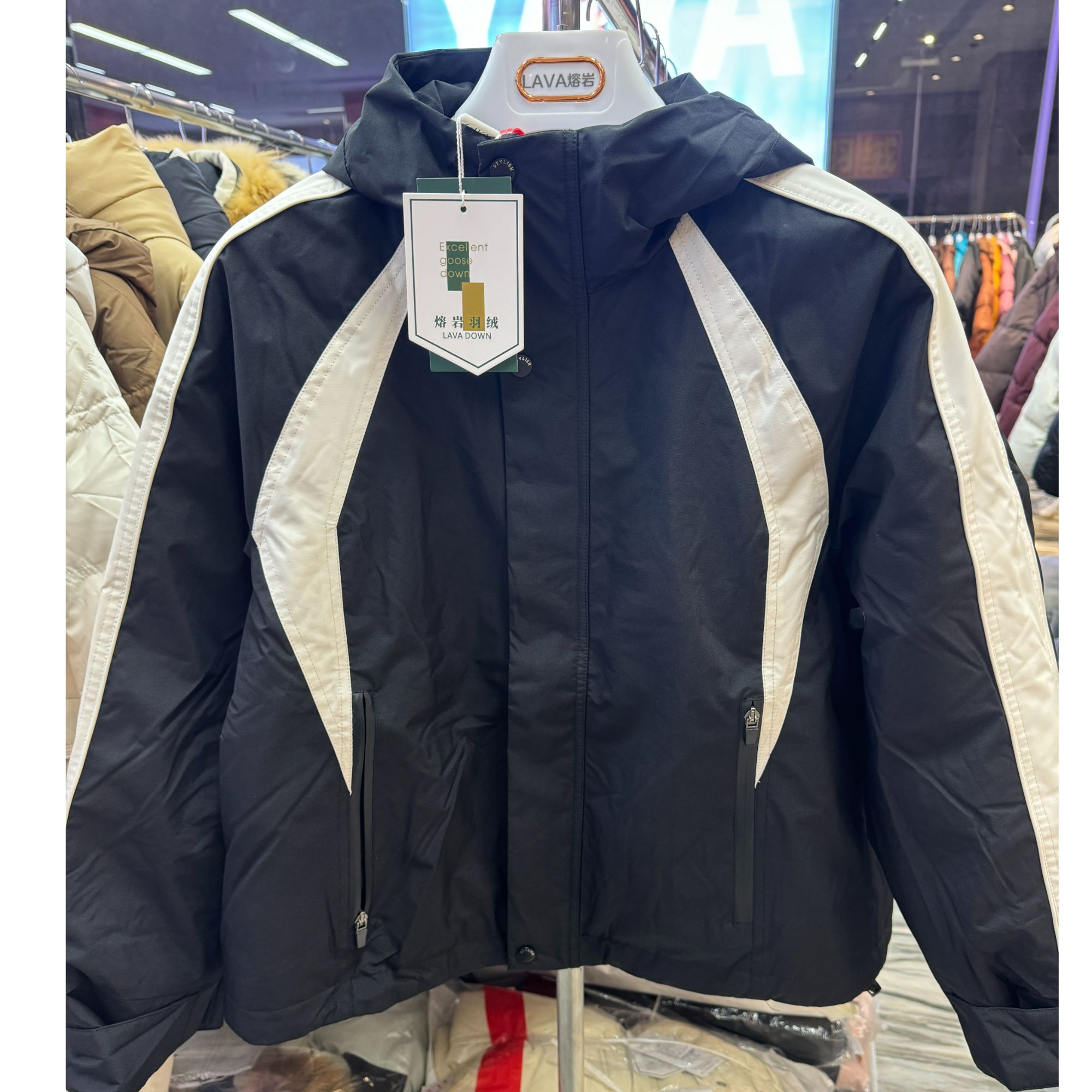 熔岩女冲锋衣羽绒服时尚休闲百搭保暖3972