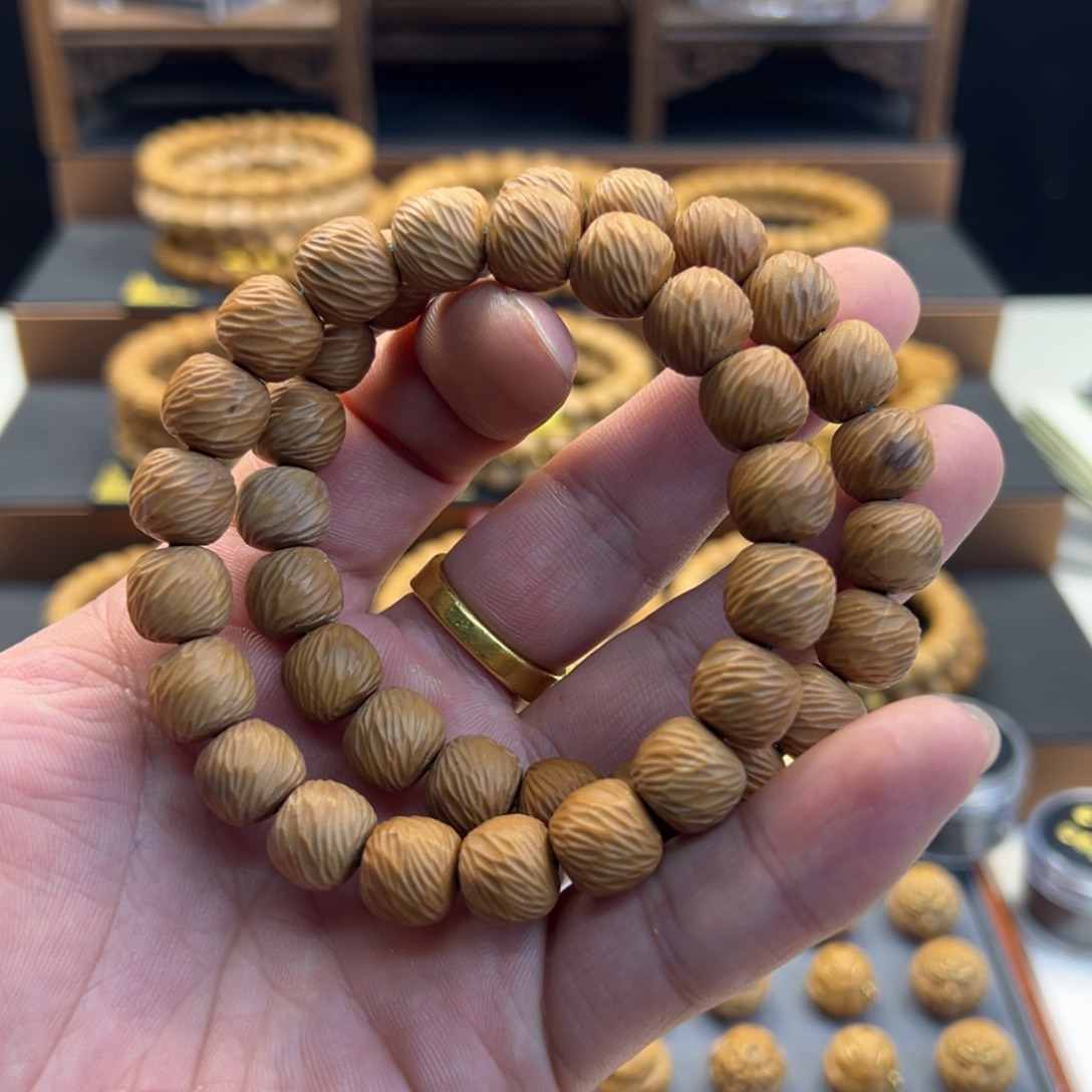 猴头核桃手串瑕疵纯练手1号