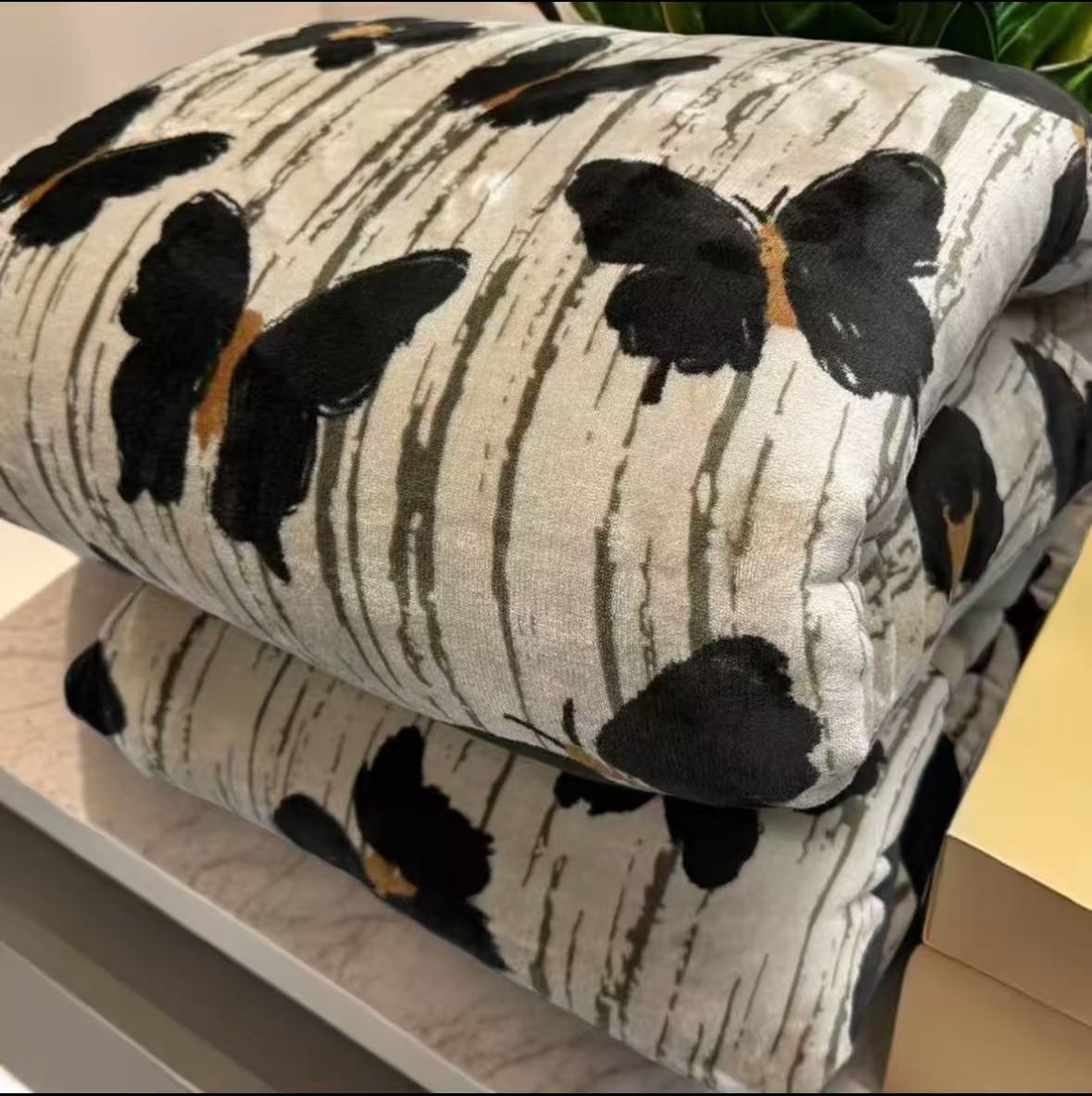 阳光-200m美拉德蝴蝶冬被绒被加厚奶绒