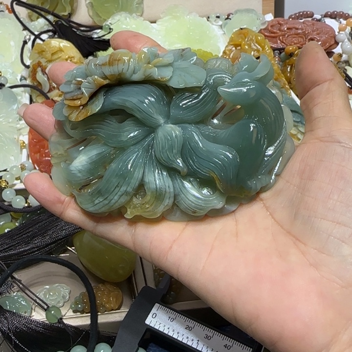 蛇纹石玉吊坠未镶嵌平**乐