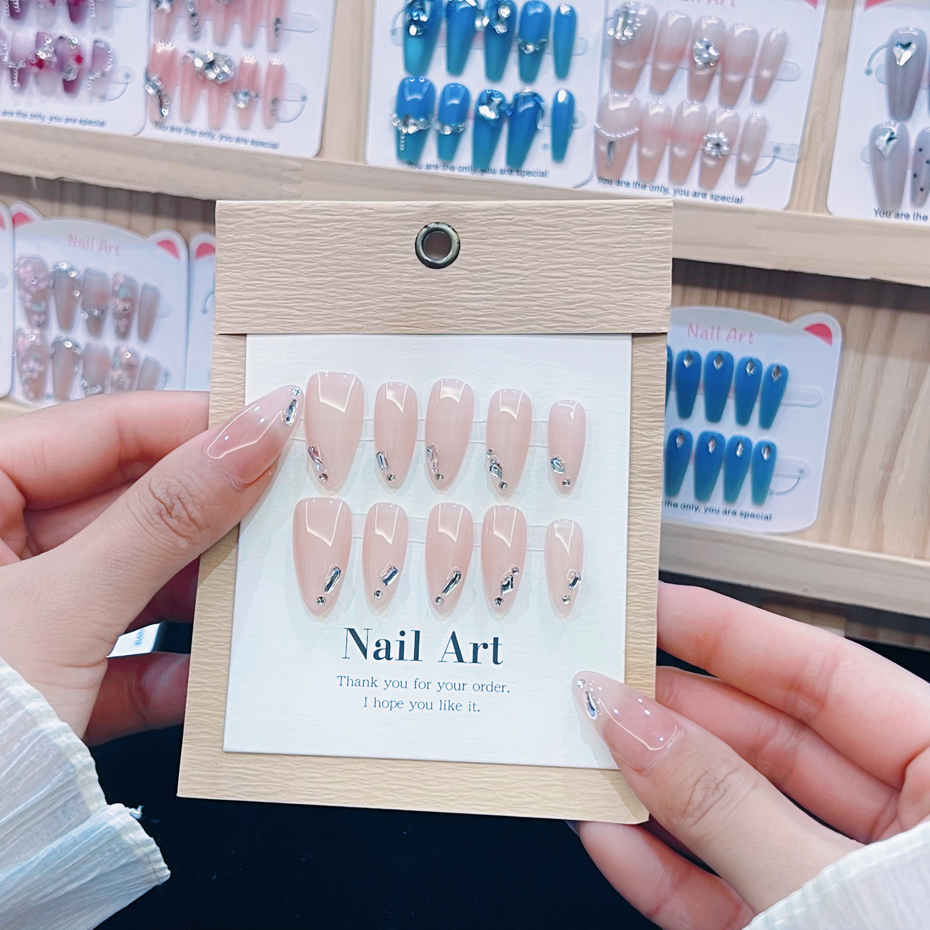 纯手工穿戴甲美甲贴片冰透色指尖钻中长款秋冬显白裸色假指贴