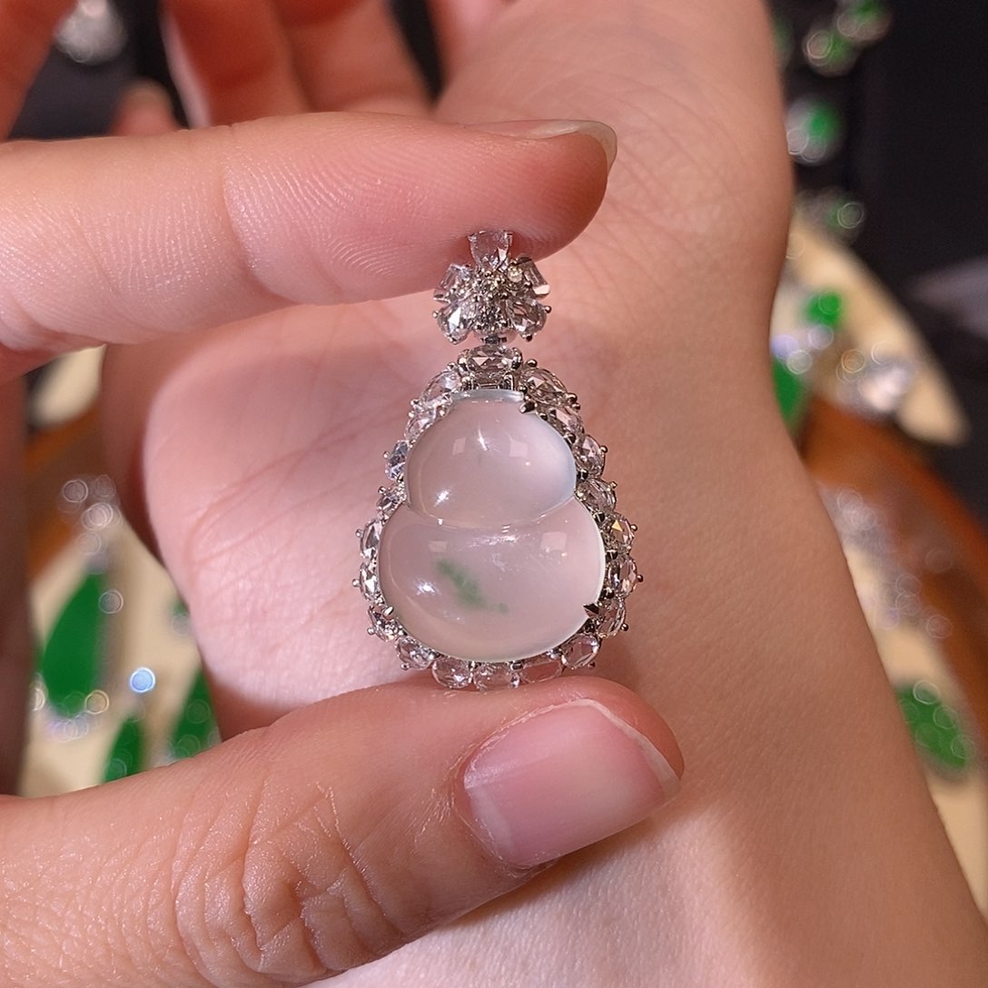 翡翠吊坠(不含链)18K金镶嵌翡翠