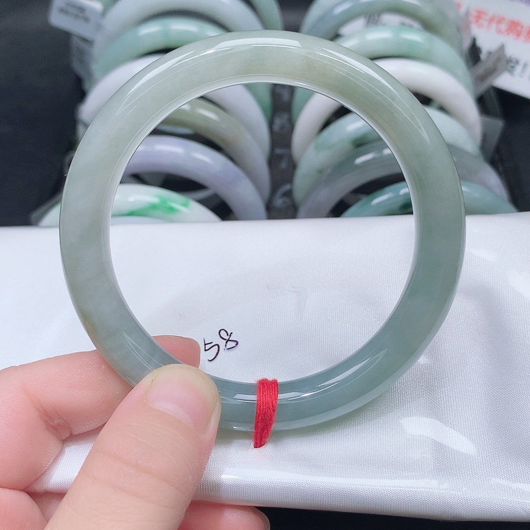 翡翠未镶嵌手镯185