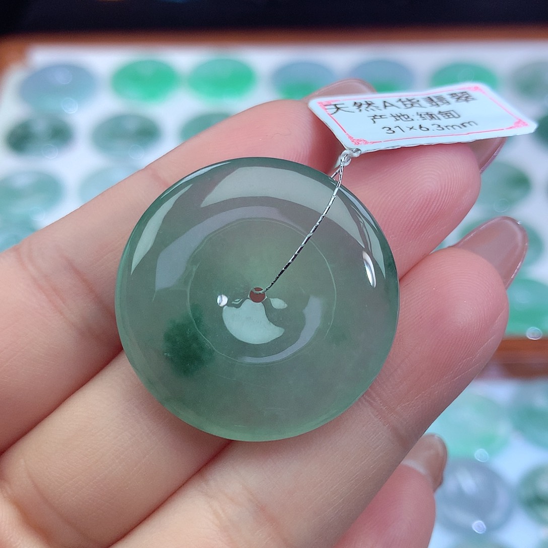 翡翠吊坠(不含链)未镶嵌