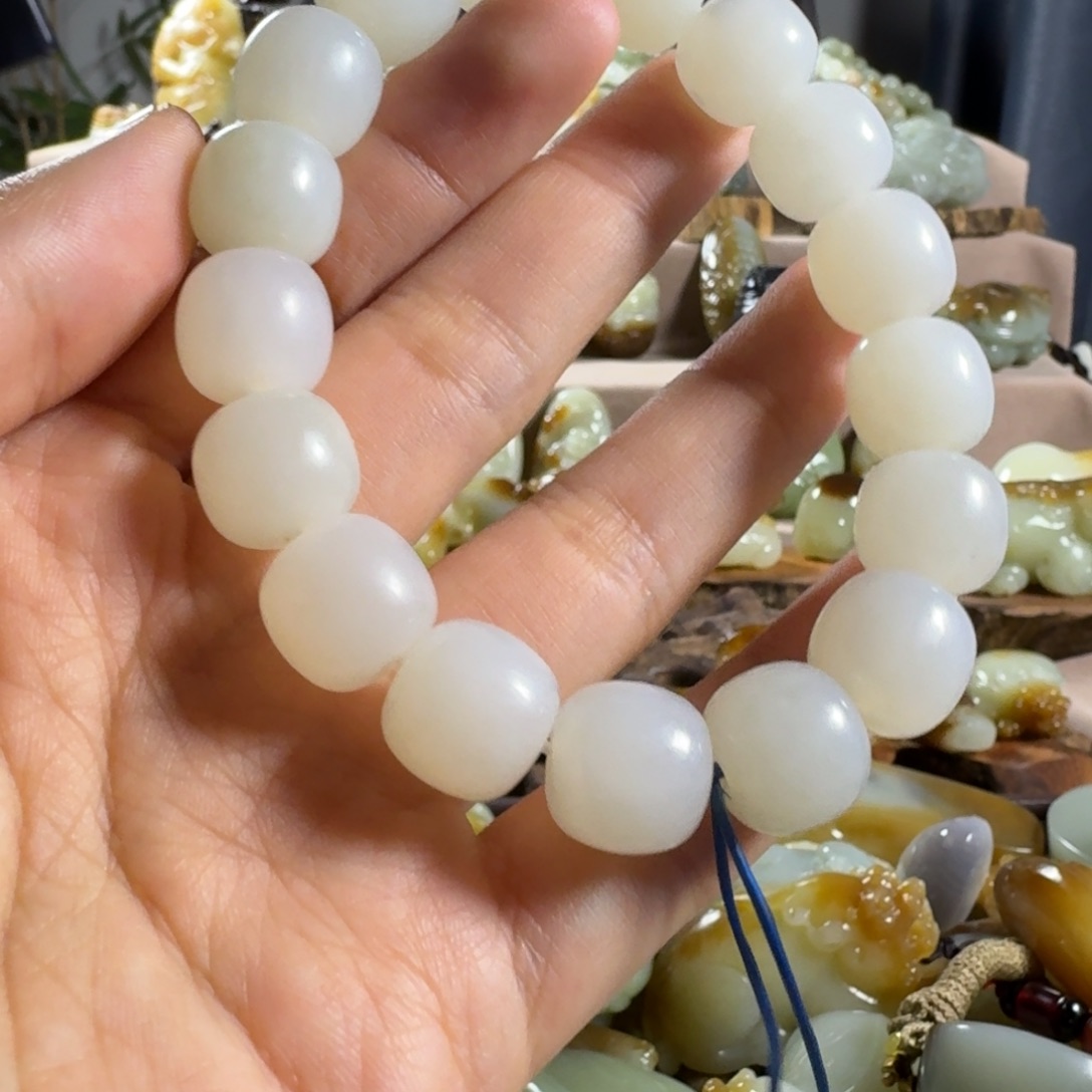 和田玉（糖玉）未镶嵌挂件