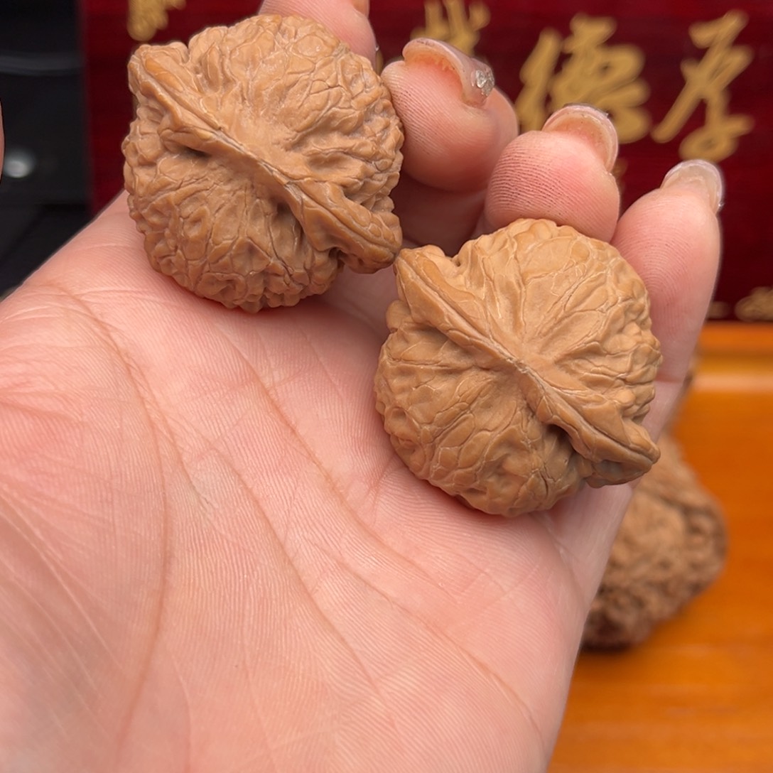 文玩核桃吊坠宫灯