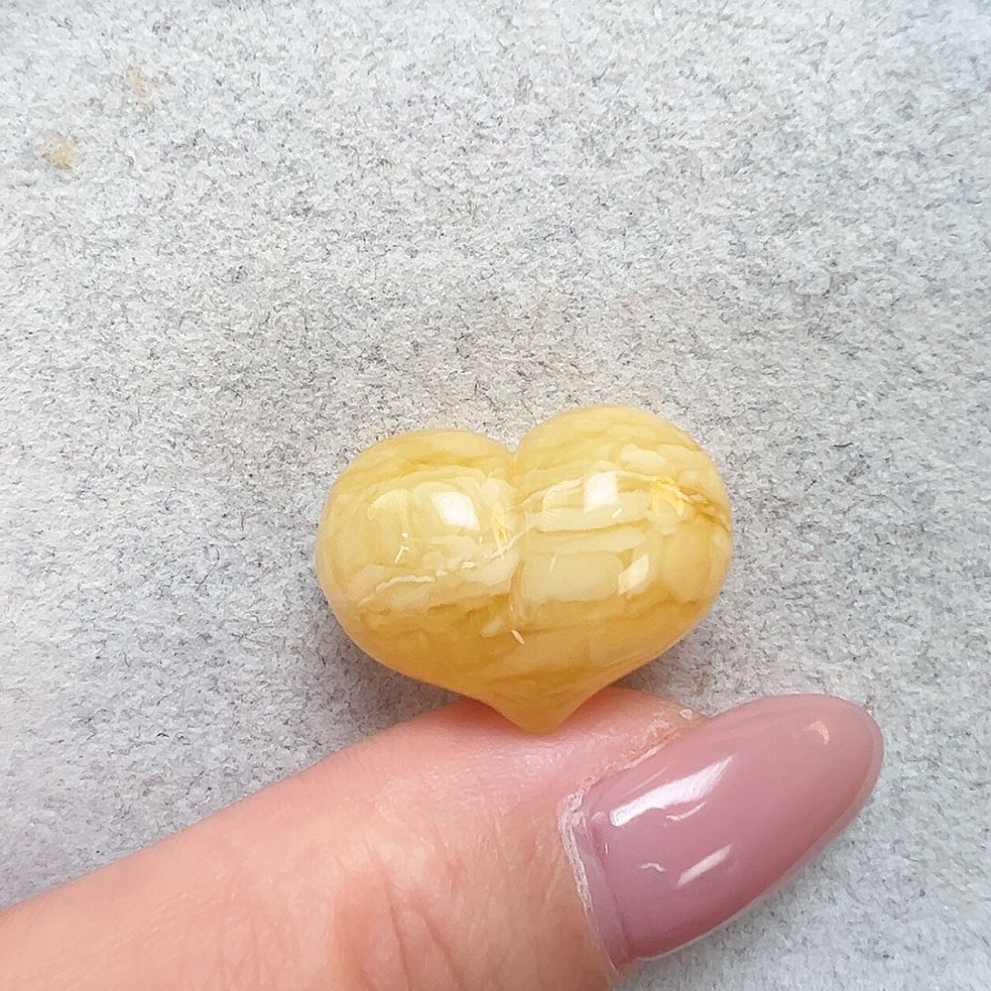 甜****琥珀未镶嵌珠宝奇石