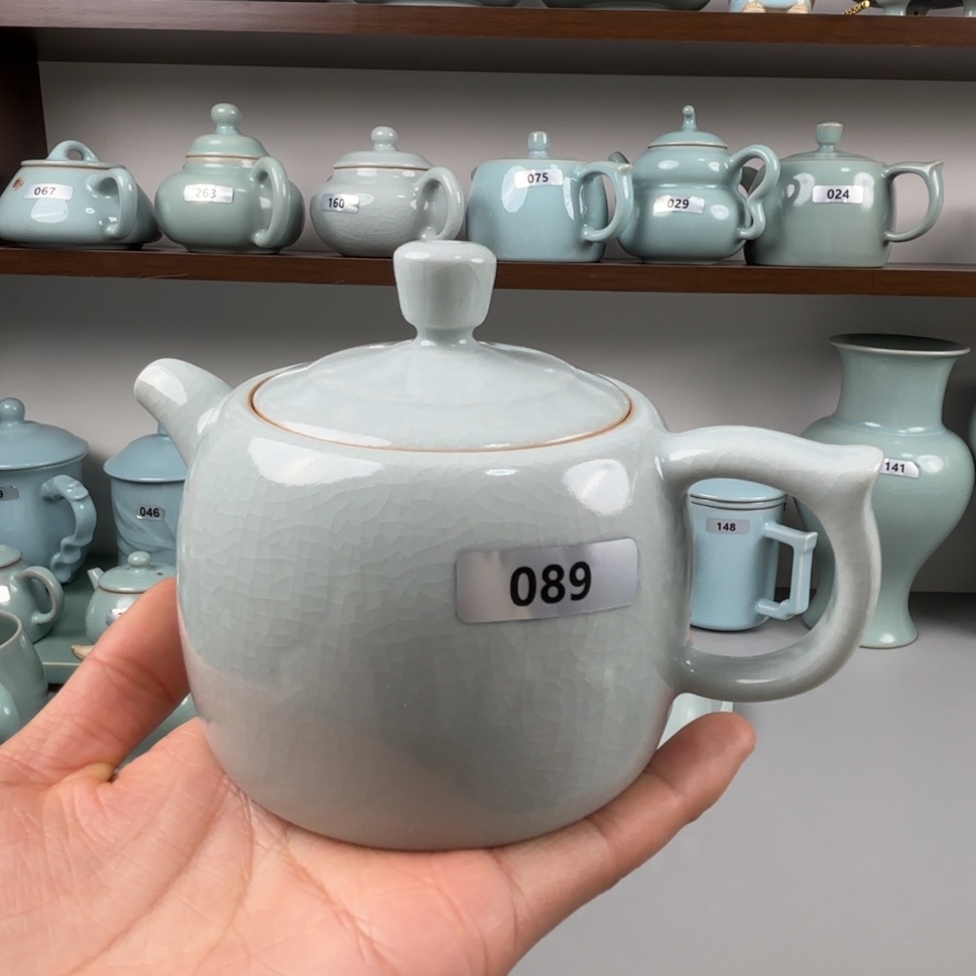 陶摆件汝瓷井栏壶支钉烧仿古月白釉微瑕089