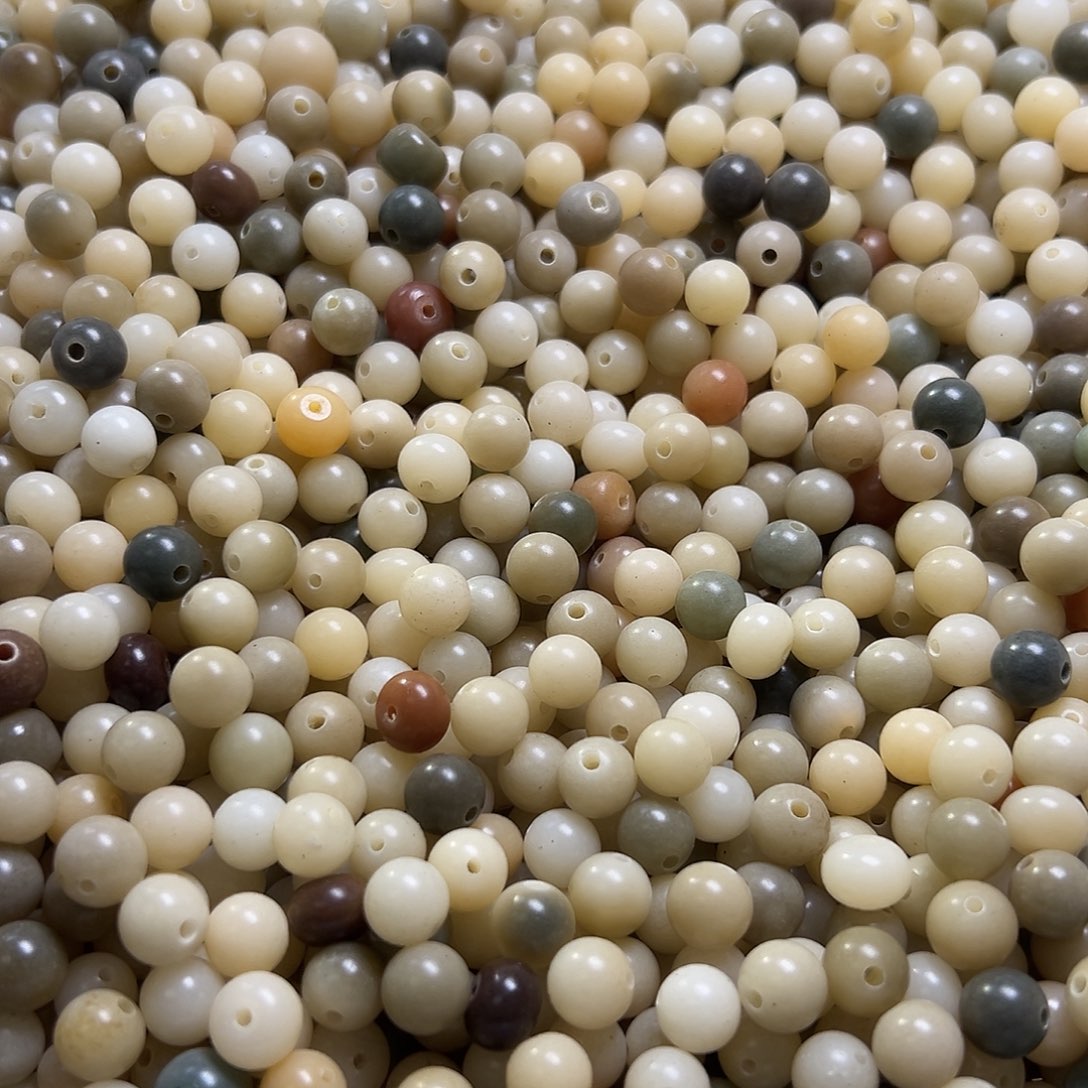 白玉菩提吊坠微瑕9多宝圆300颗