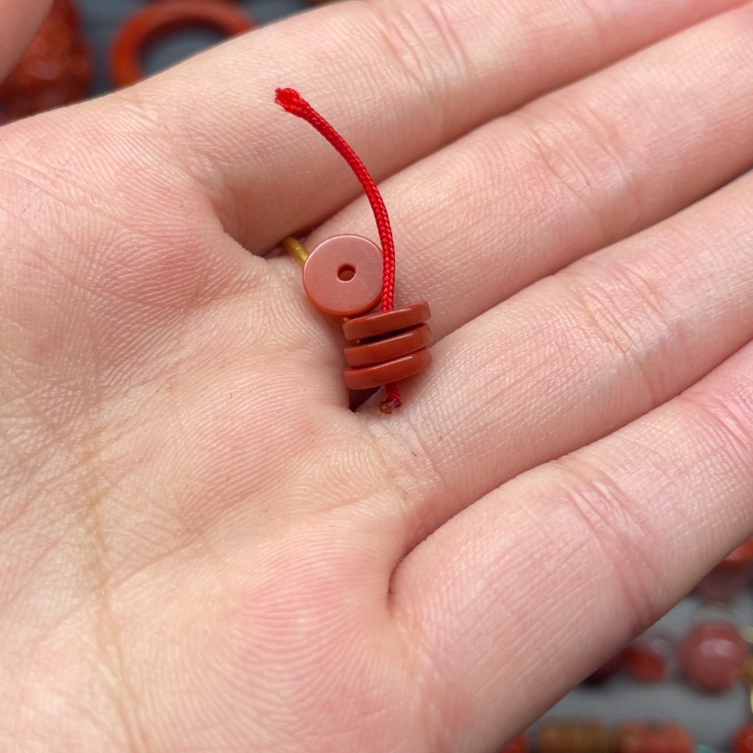 黄***河南红玛瑙未镶嵌配饰