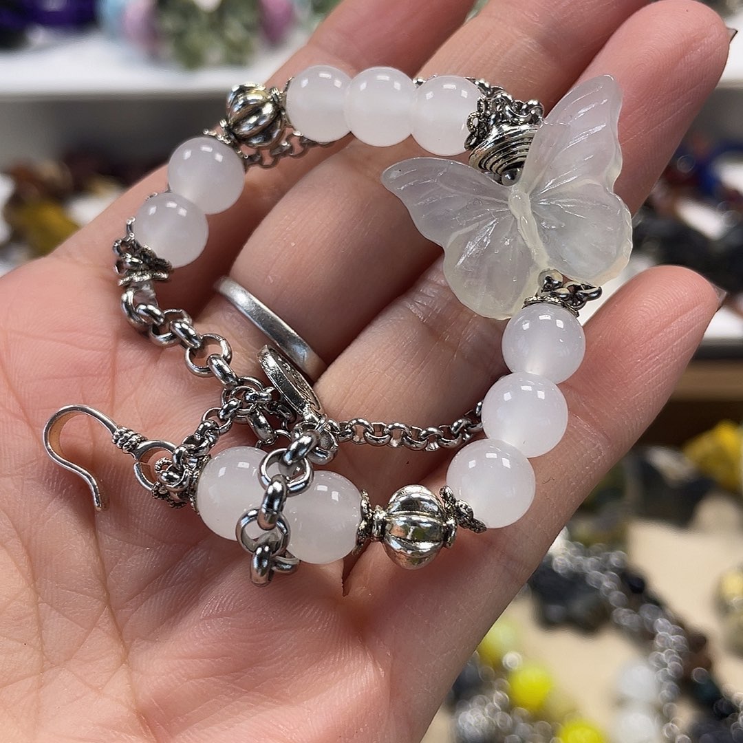 蛇纹石玉合金颈饰