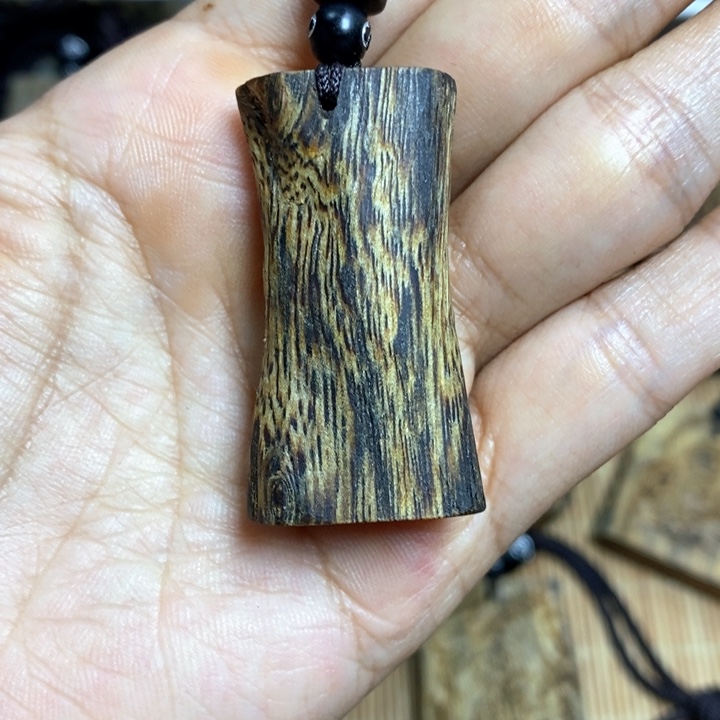 沉香手把件5.1 克奇楠沉香素牌吊坠