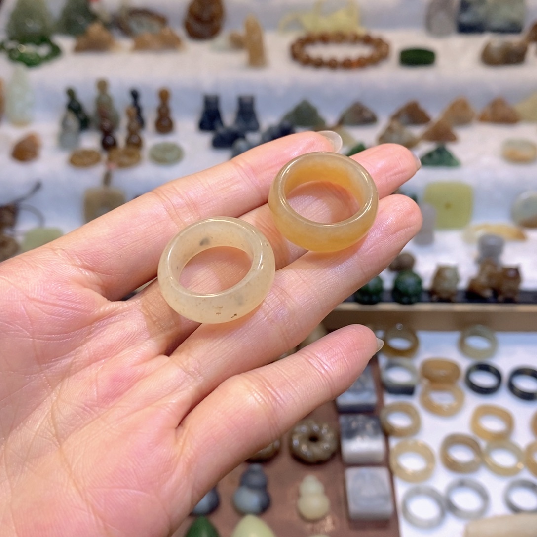 小***铺和田玉未镶嵌颈饰