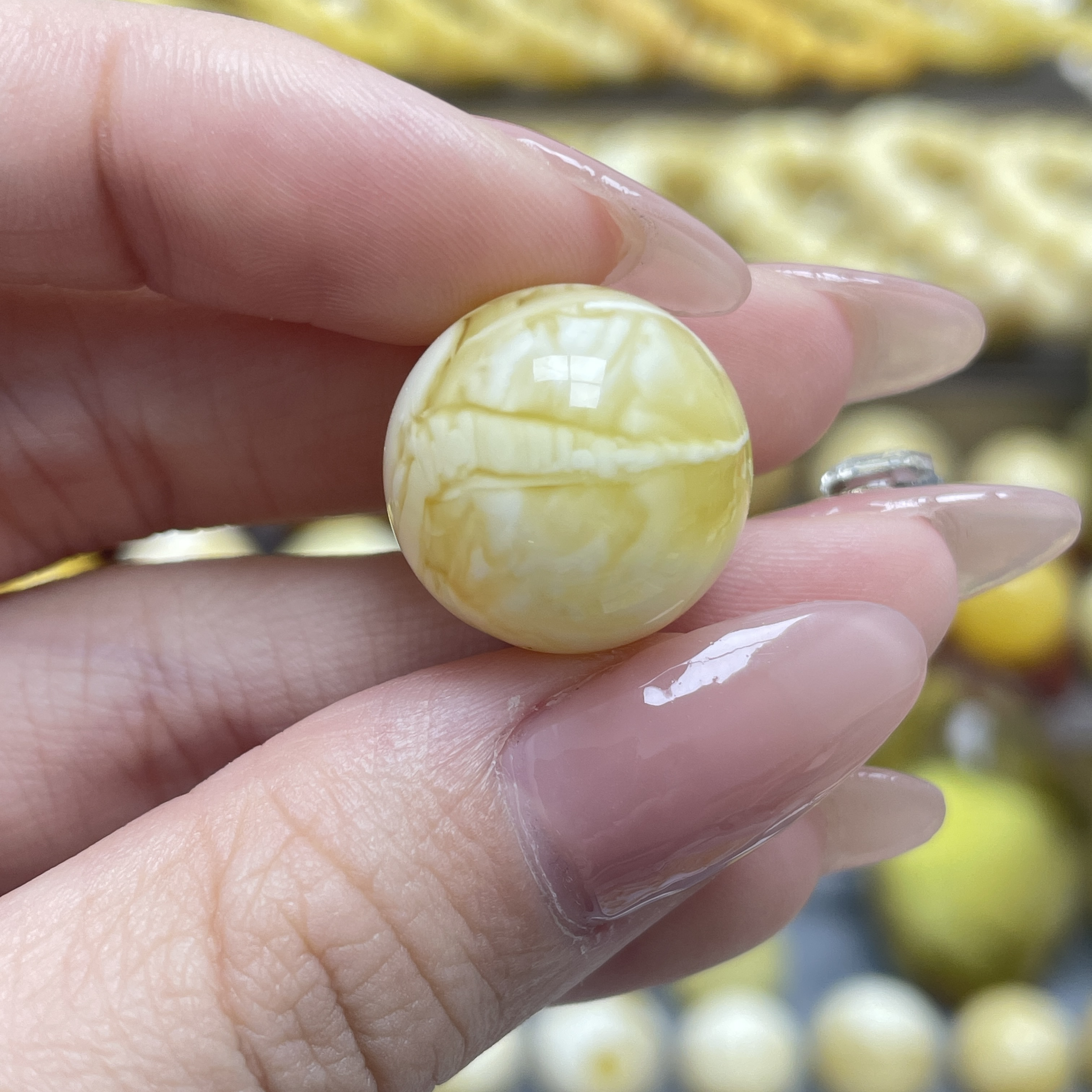 段掌柜臻选·17.4mm天然原矿蜜蜡高品金瓷白妖花溶洞圆珠