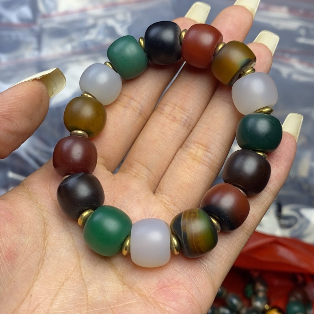 玛瑙/玉髓颈饰未镶嵌