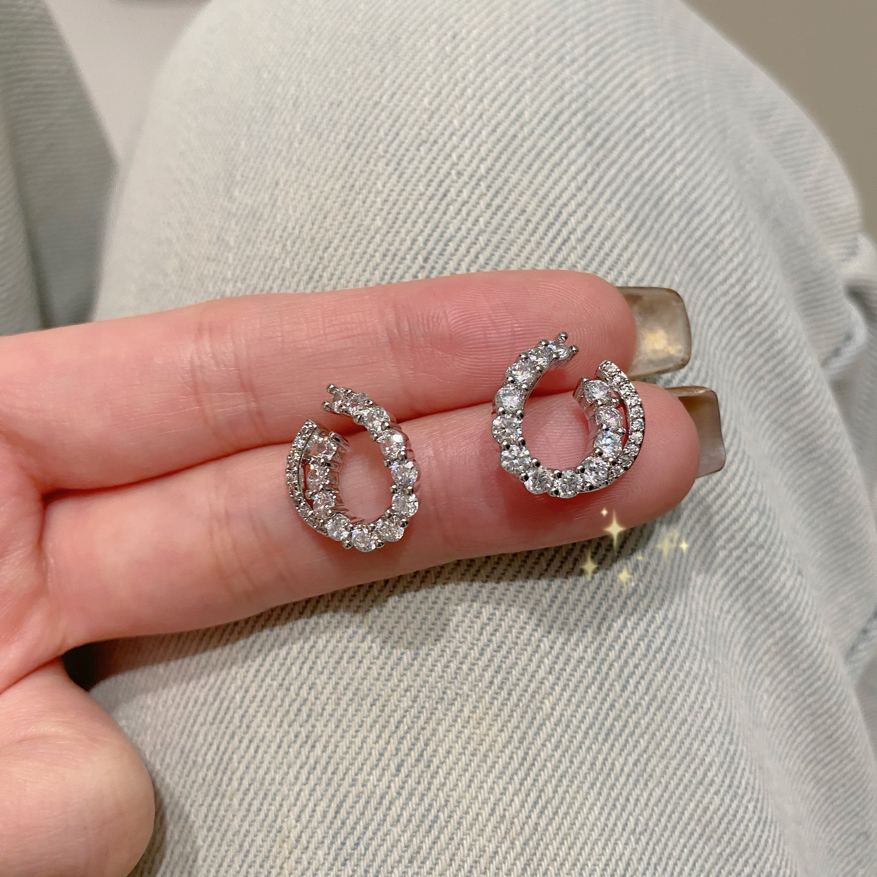 铜合金耳饰 银色火焰锆石耳钉高端网红轻奢时尚百搭潮流优雅韩系