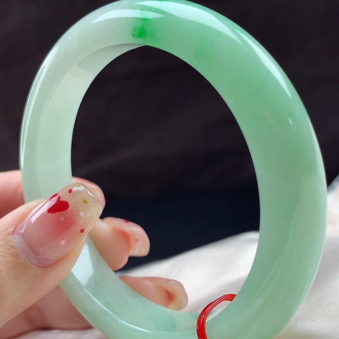 翡翠手镯未镶嵌96406，