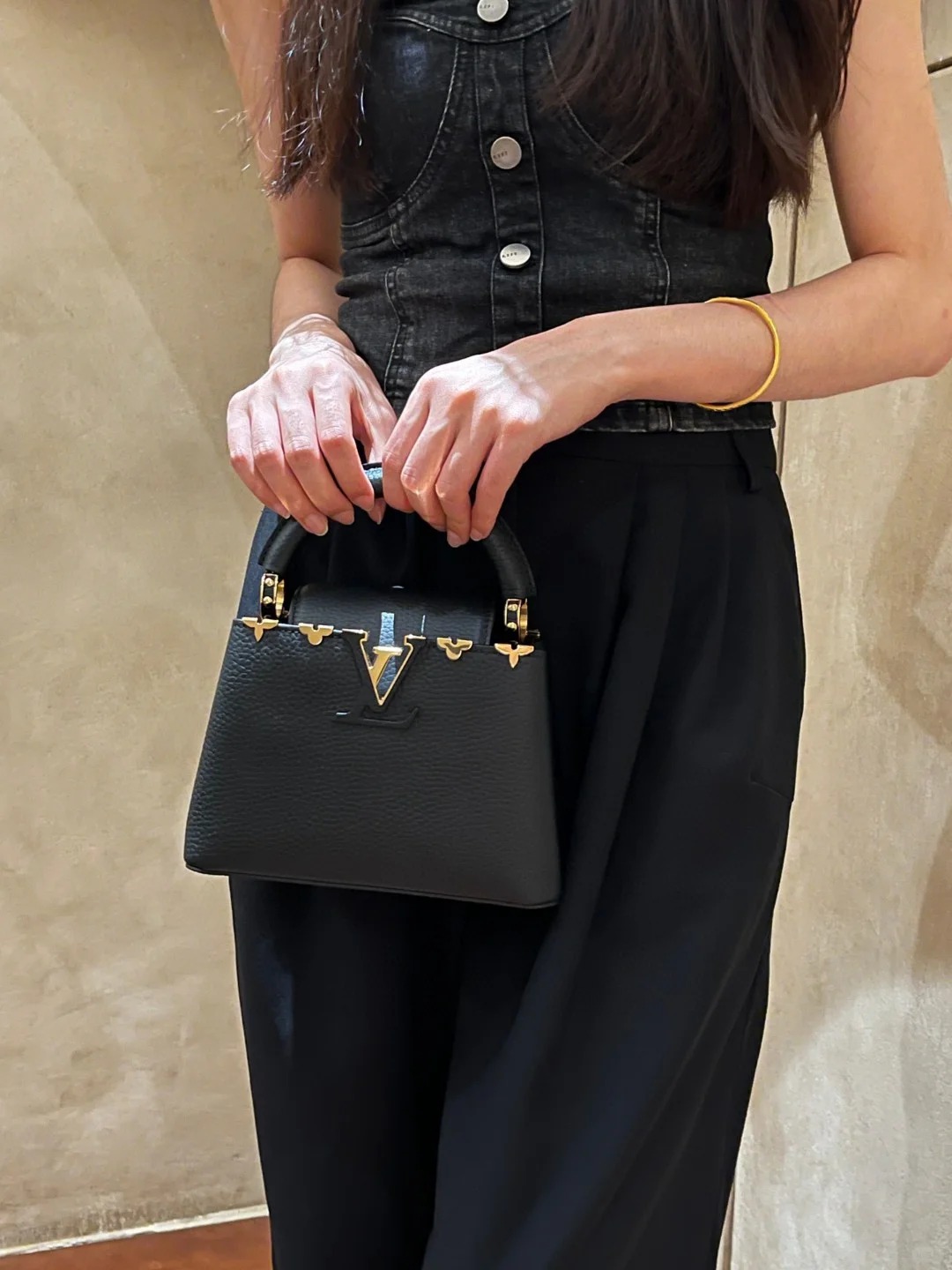 99新 LouisVuitton/路易威登 capucines mini花朵黑金/99新