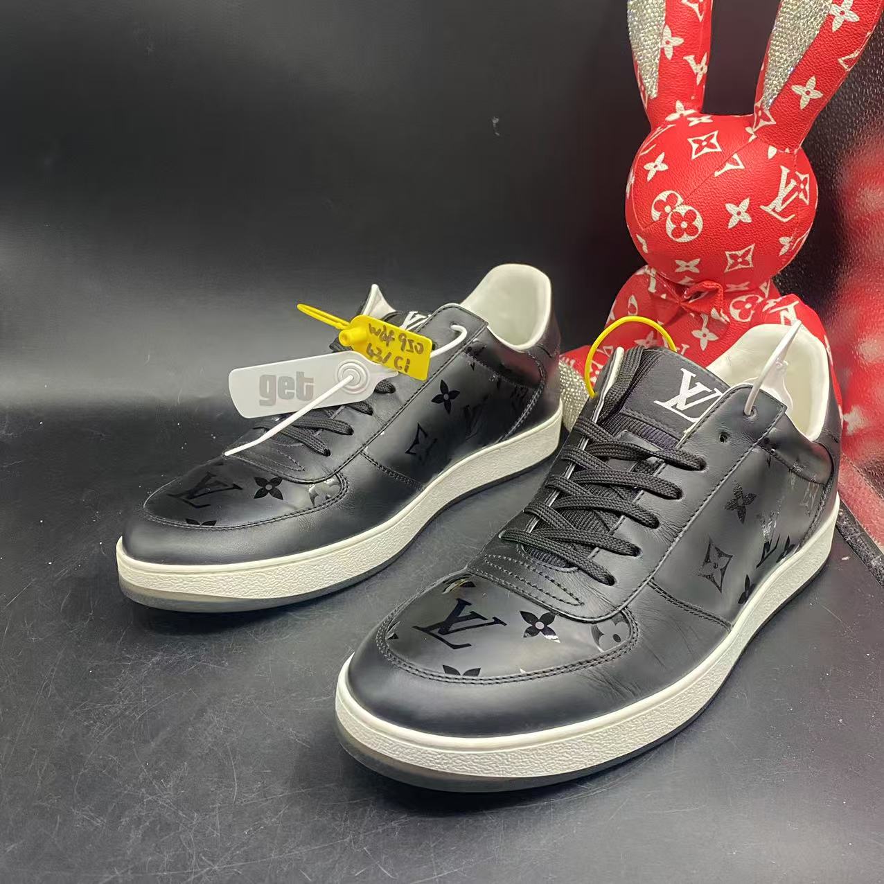 95新 LouisVuitton/路易威登 【聚星优选】黑亮面板鞋43欧码wdf950
