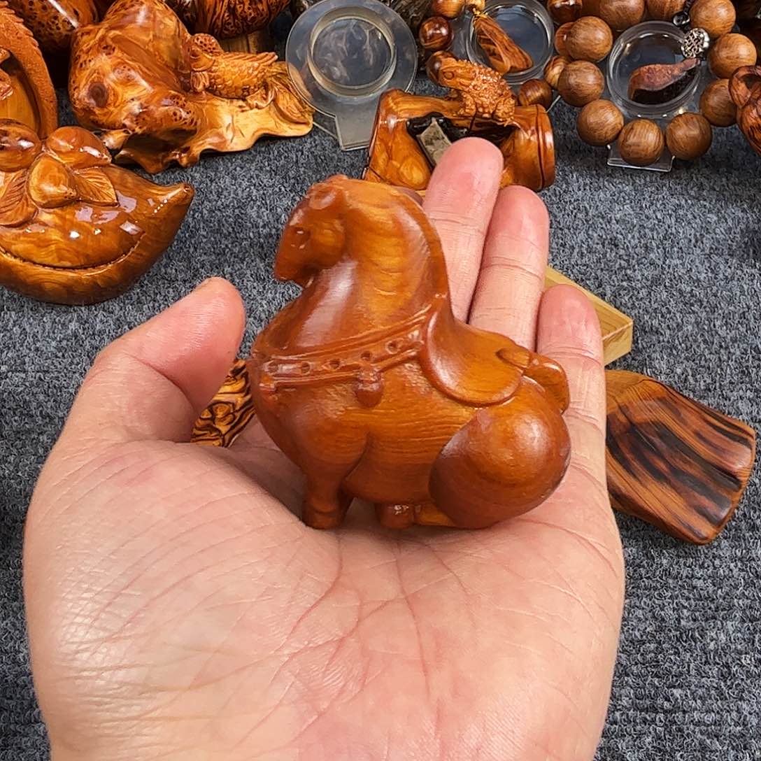 柏木太行崖柏溏心手把件