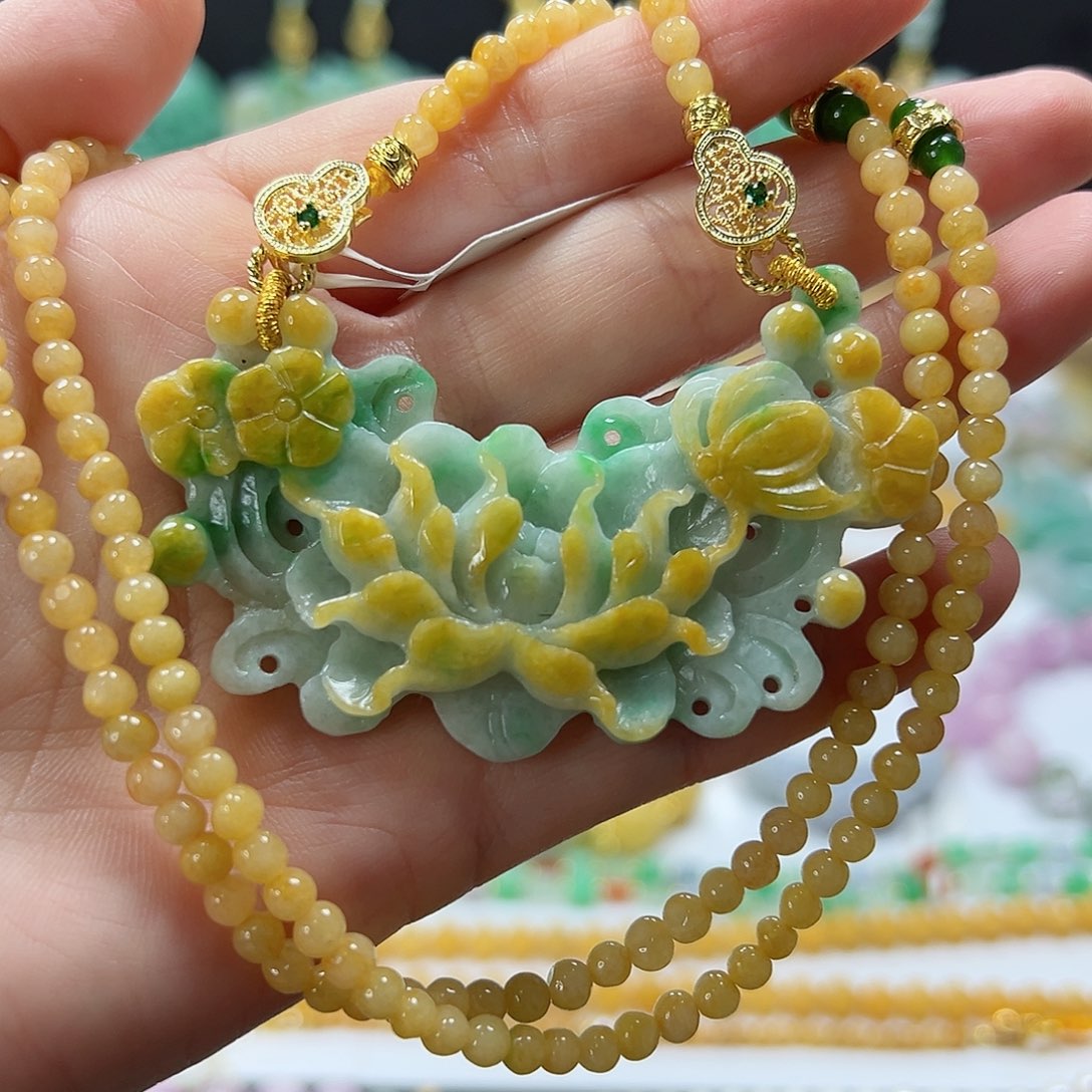 颈饰未镶嵌翡翠吊坠