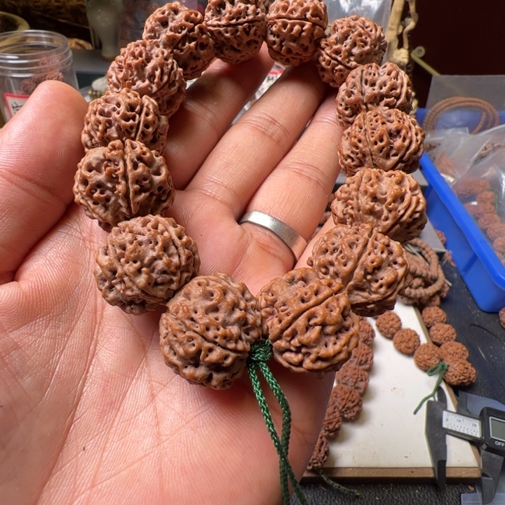 金刚菩提手串22➕安娜蜂窝梅花双龙