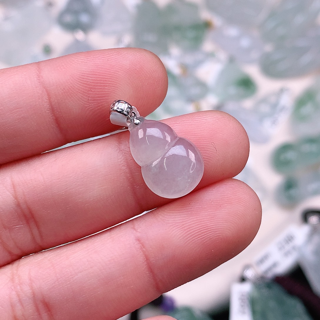 翡翠颈饰18K金镶嵌冰胶葫芦14.9*10.6*3.9