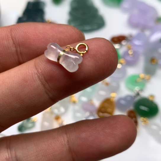 翡翠颈饰18K金镶嵌翡翠