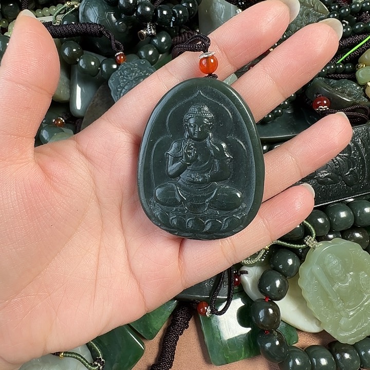 和田玉未镶嵌颈饰