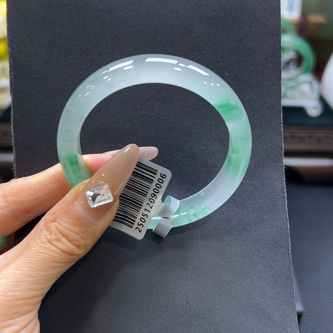 石英质玉（非洲翠）未镶嵌手镯53-54