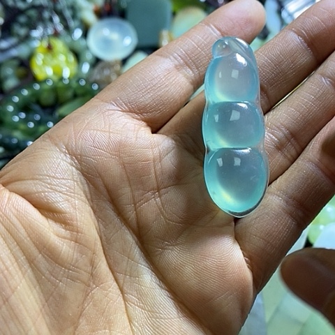 岫玉颈饰未镶嵌一个