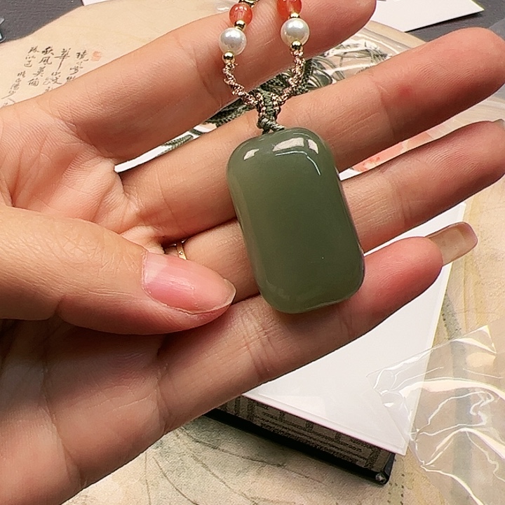 和田玉颈饰未镶嵌40