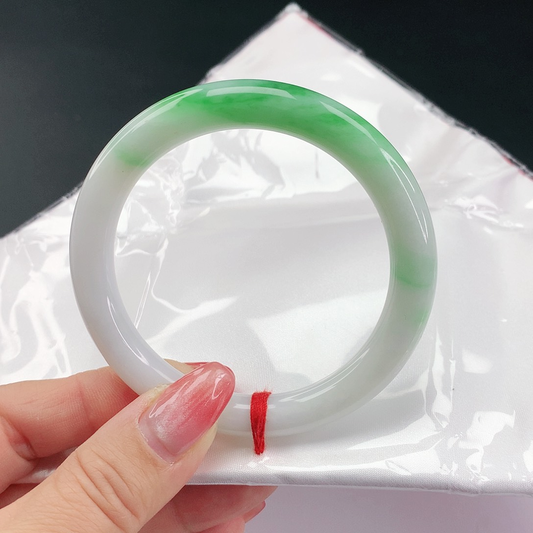翡翠手镯未镶嵌翡翠059
