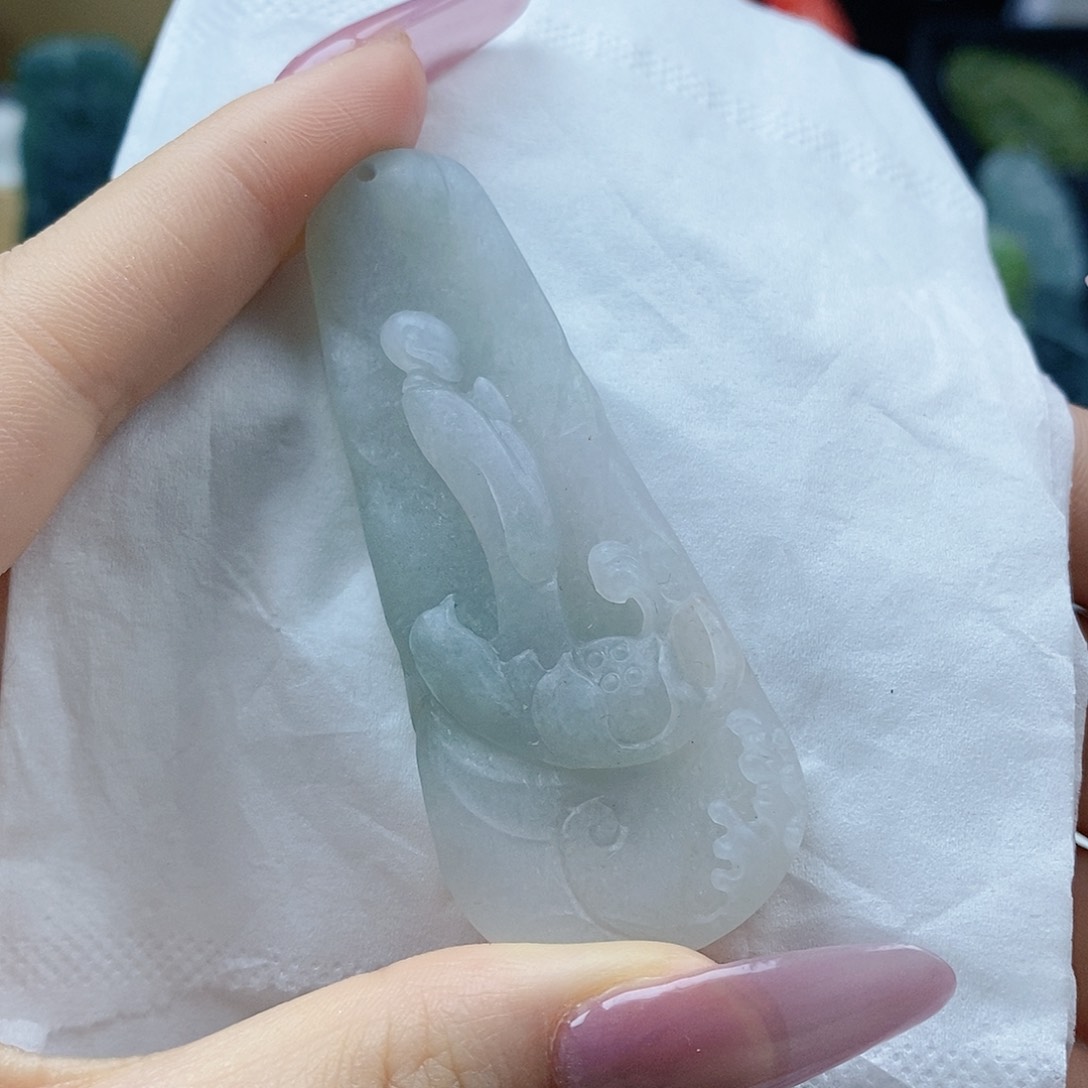 翡翠颈饰未镶嵌翡翠