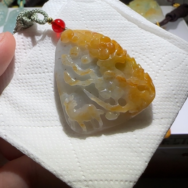 翡翠颈饰未镶嵌鹿牌