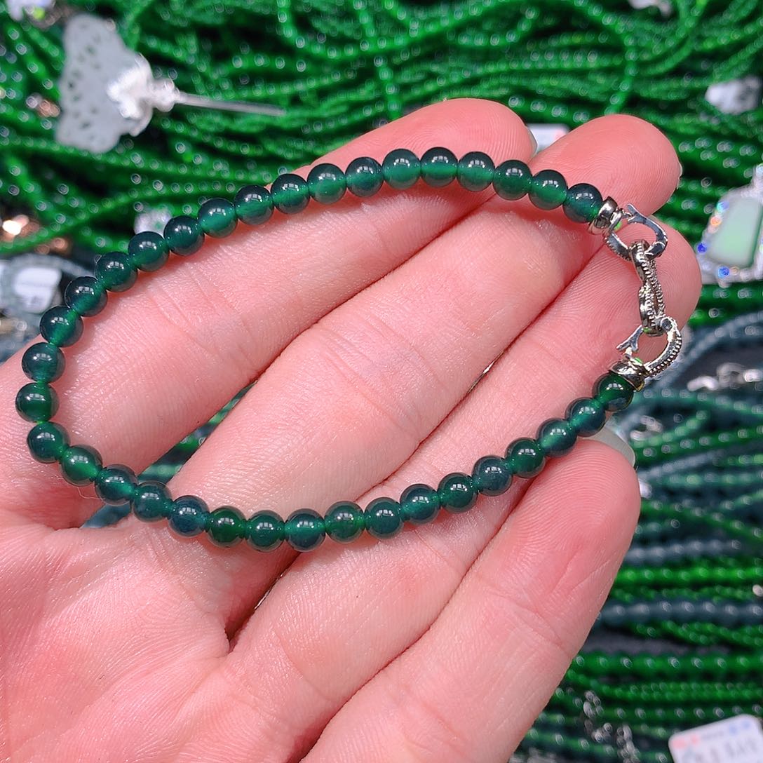 翡翠吊坠(赠链)未镶嵌天然